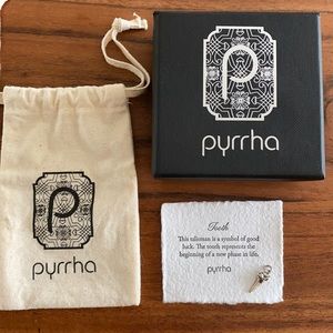 Pyrrha Tooth Charm Silver